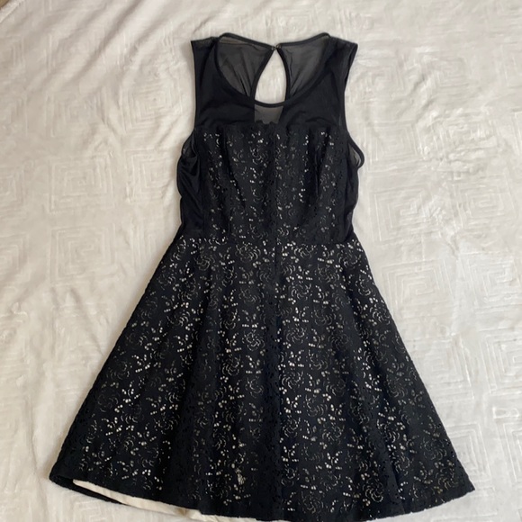 Forever 21 Dresses & Skirts - ✨Forever 21 Lace and Mesh Dress✨